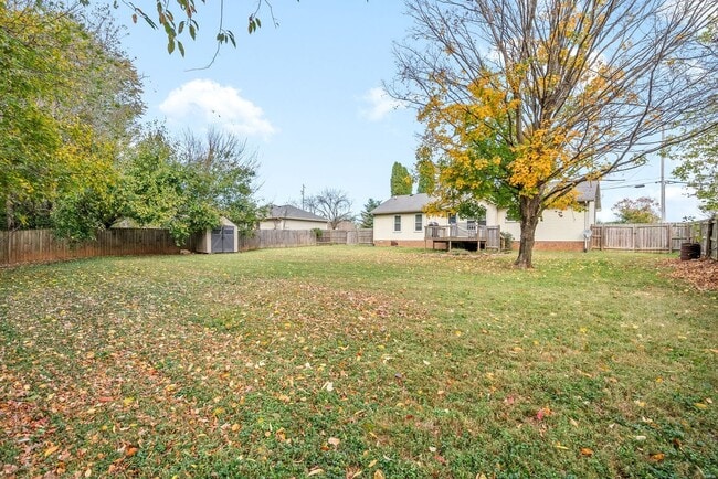 Building Photo - Move-In Ready - Pet Friendly!