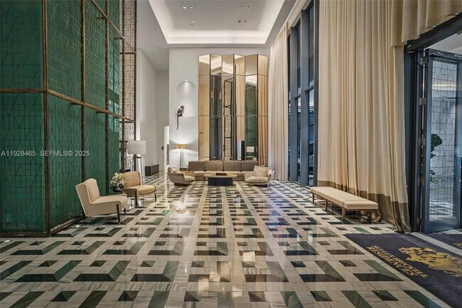 Building Photo - 801 S Miami Ave