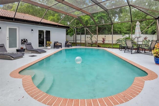 Building Photo - 1800 Water Ridge Dr