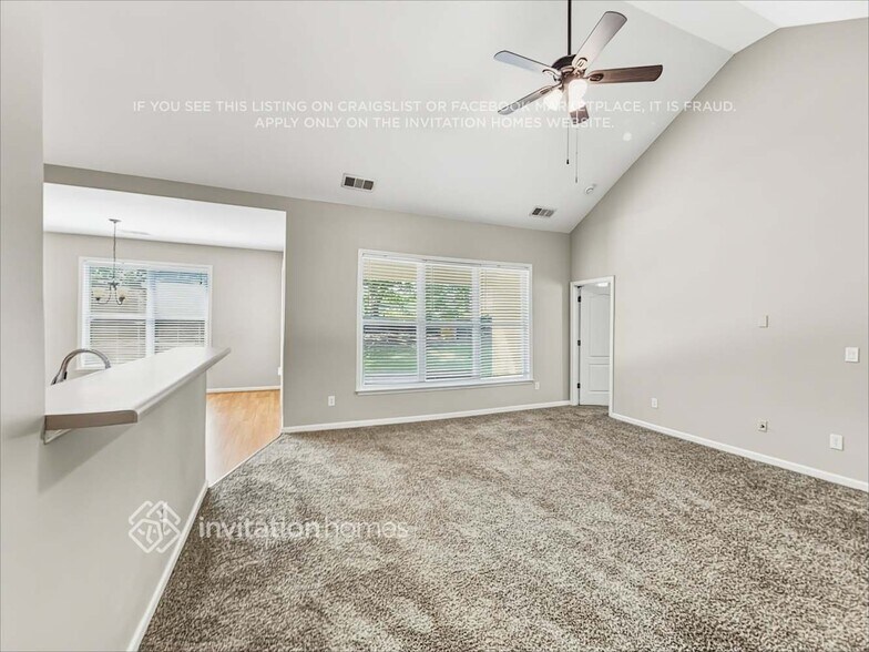 Building Photo - 5020 Fieldstone View Cir