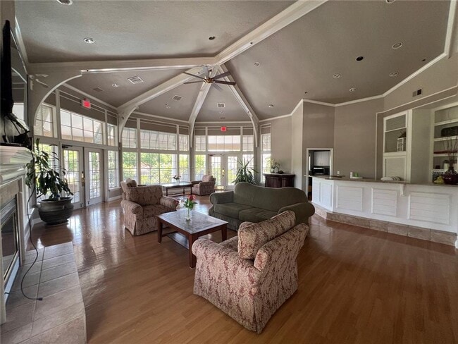 Building Photo - 7320 Westpointe Blvd