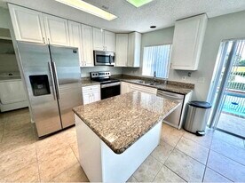 Building Photo - 2698 Linkside Dr