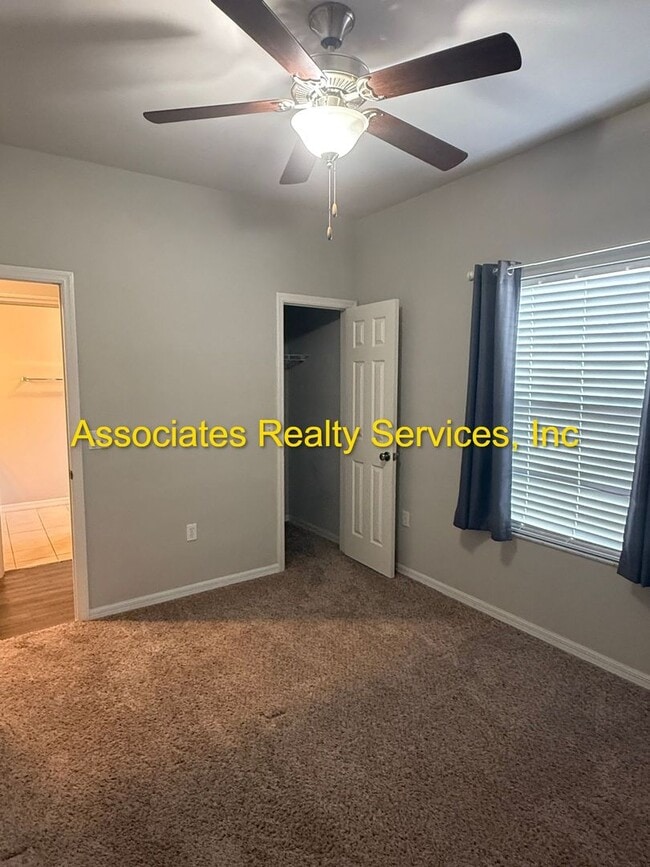 Building Photo - Spacious 4-Bedroom Home with Office in Portofino!  LOOK!