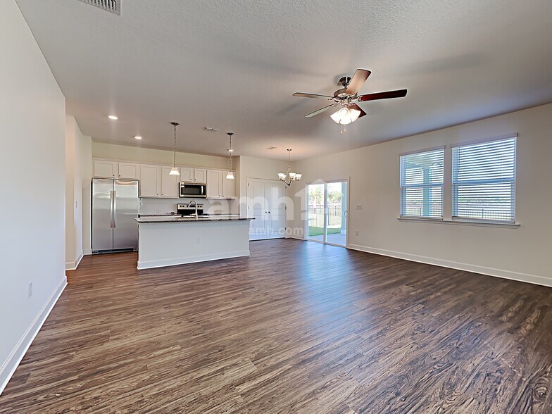 Building Photo - 1261 Tan Tara Trl
