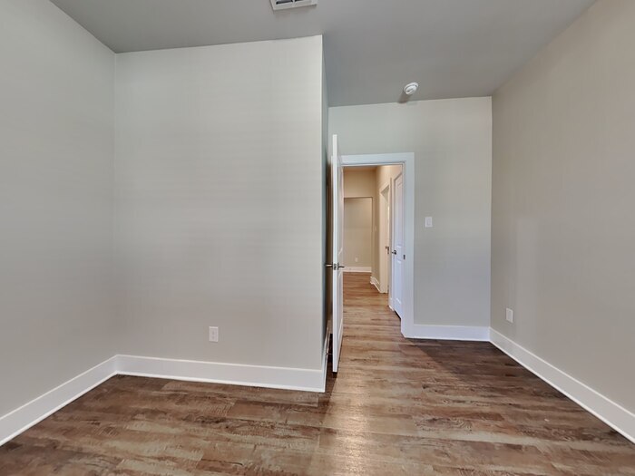 Building Photo - 1419 Marvin Gardens