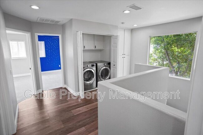 Building Photo - 24622 Montevista Cir