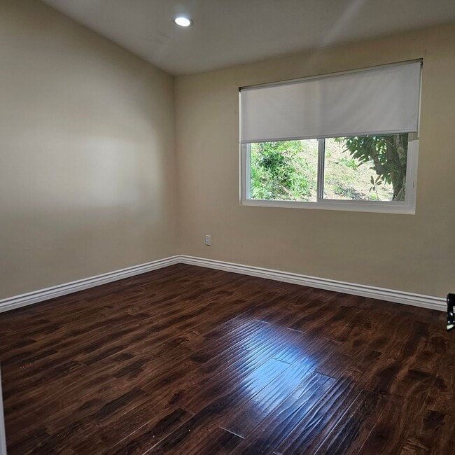 Building Photo - Mid Century Modern - 4 Bedroom Carlton Terrace Pool Home