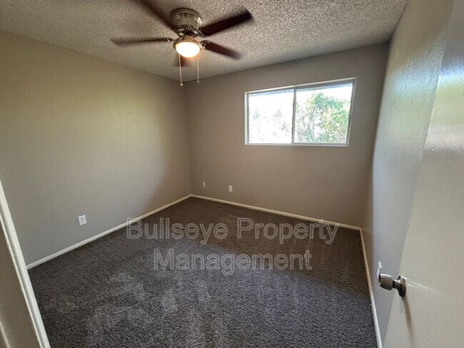 Building Photo - 5322 W Caron St