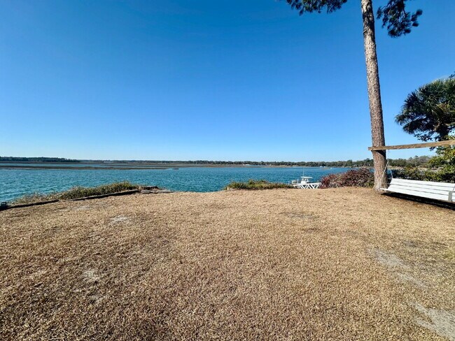 Building Photo - Four Bedroom Waterfront Home on the May River!