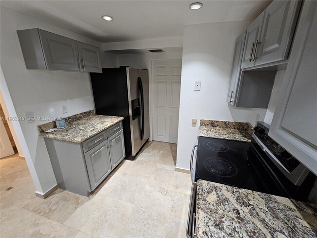 Building Photo - 6575 W Oakland Park Blvd