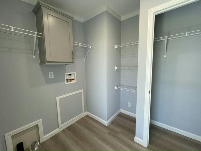 Building Photo - 3608 Campari Dr