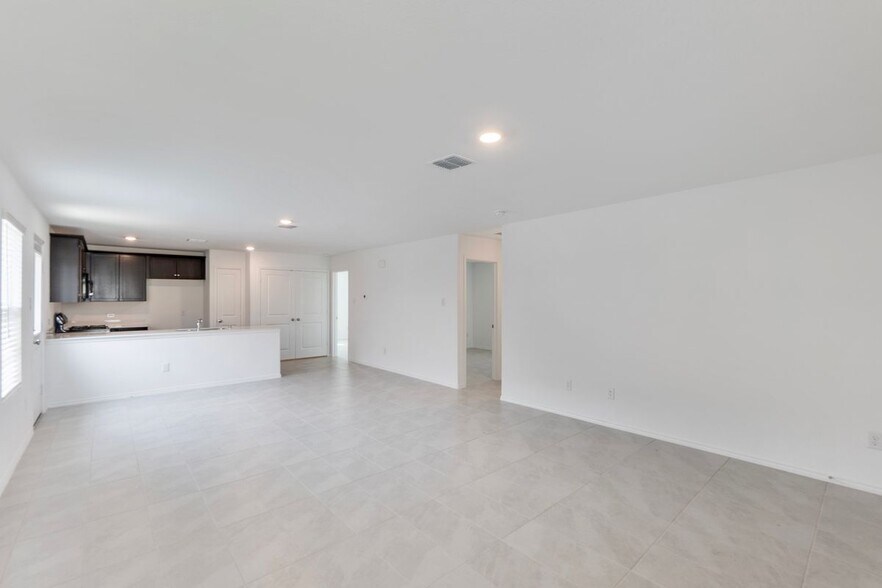 Building Photo - 7769 Ruellia Rd