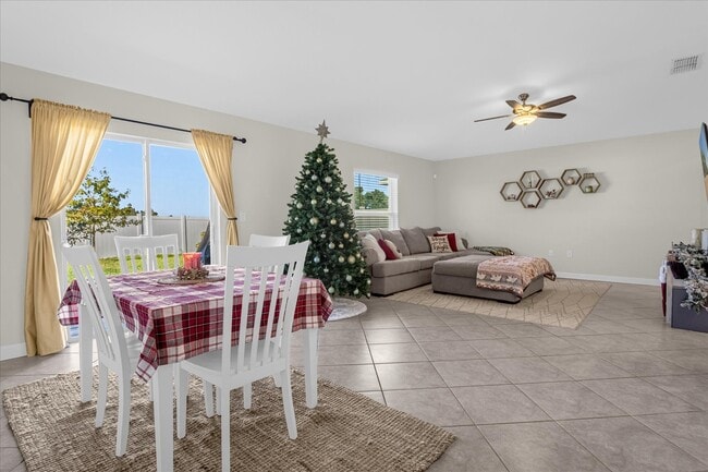 Building Photo - 148 Taft Dr