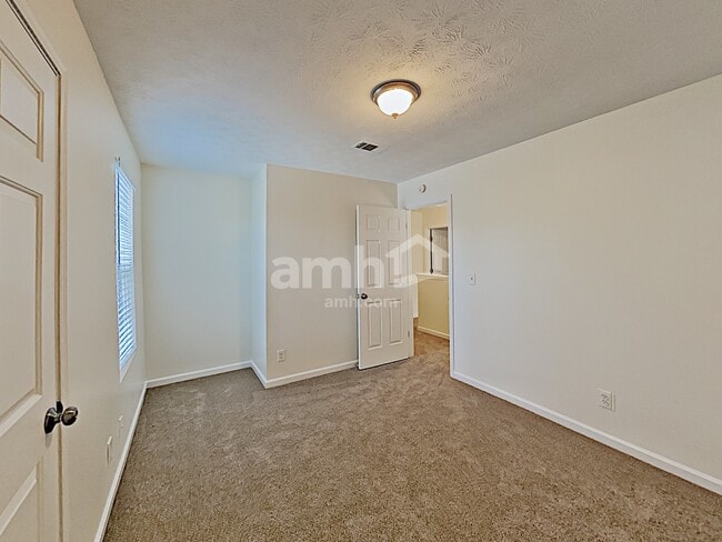 Building Photo - 1067 Woodsong Pass Ct
