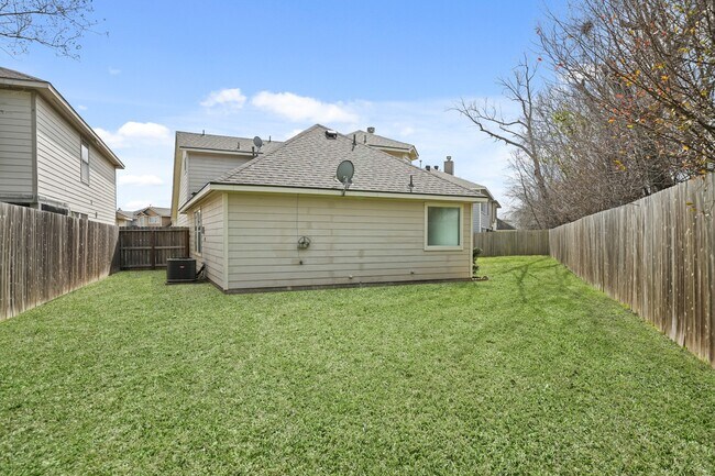 Building Photo - 3002 Palace Oaks Dr