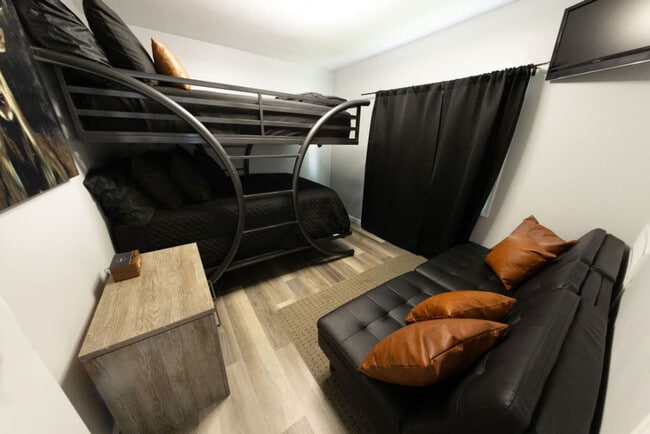 Building Photo - 39259 N Jackson Dr