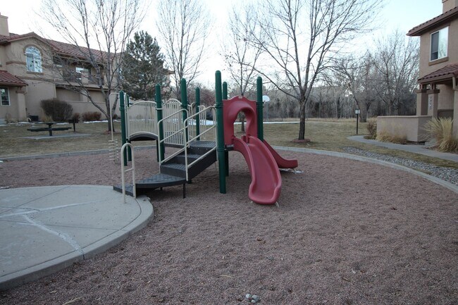 Building Photo - 3348 Apogee View