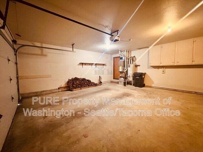 Building Photo - 2913 Briar Lea Loop SE