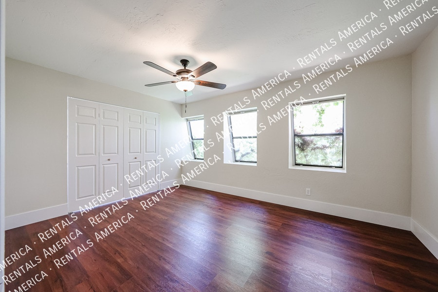 Building Photo - 5131 N 18th St