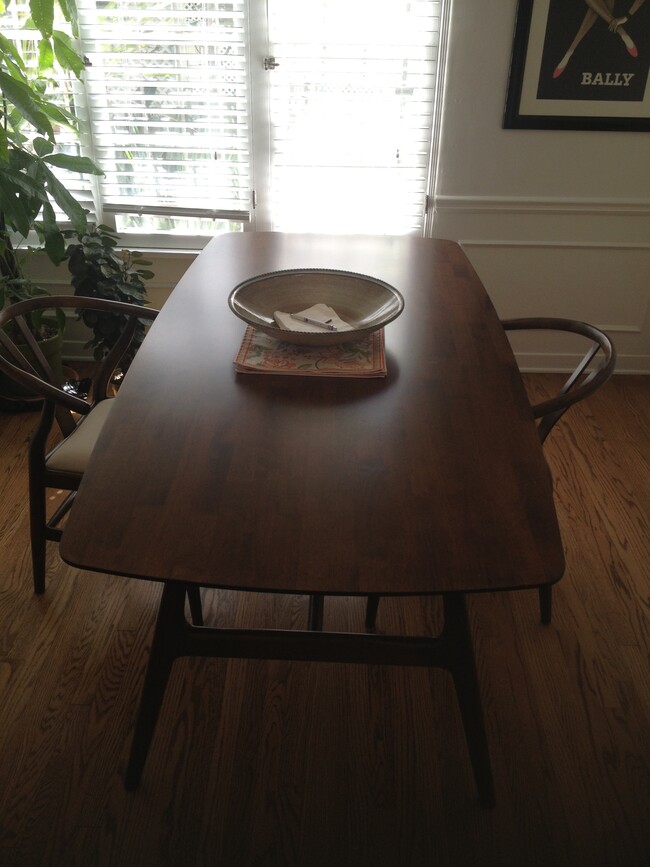 Dining Room - 6518 W Olympic Blvd