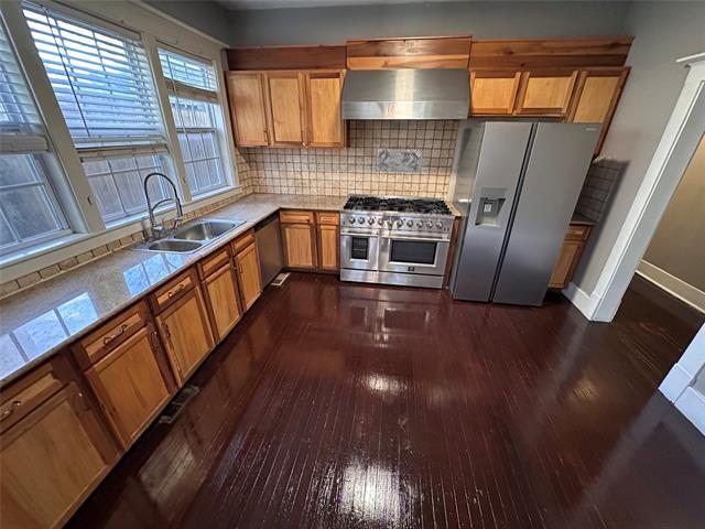 Building Photo - 5614 Columbia Ave