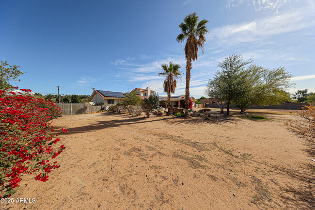 Building Photo - 8531 W Pinnacle Peak Rd
