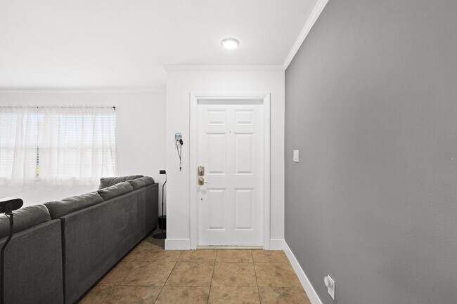 Building Photo - 1672 SW Angelico Ln