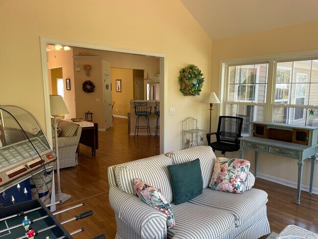 Building Photo - Fully Furnished House In Sandpiper Bay-