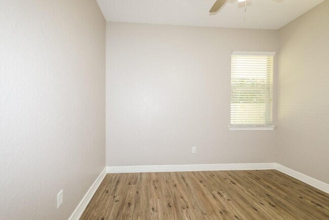 Building Photo - 6815 Durango Creek Dr
