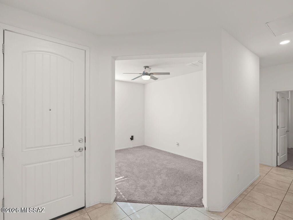 Building Photo - 7996 S Golden Bell Dr