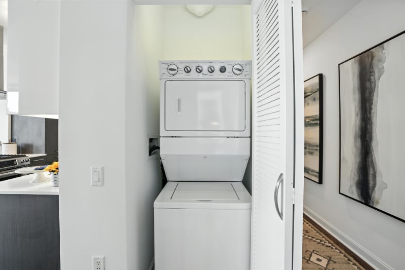 Building Photo - 141 W Wacker Dr