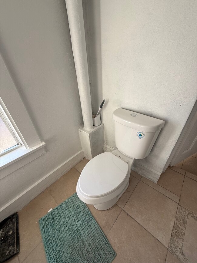 Building Photo - 874 Duplex