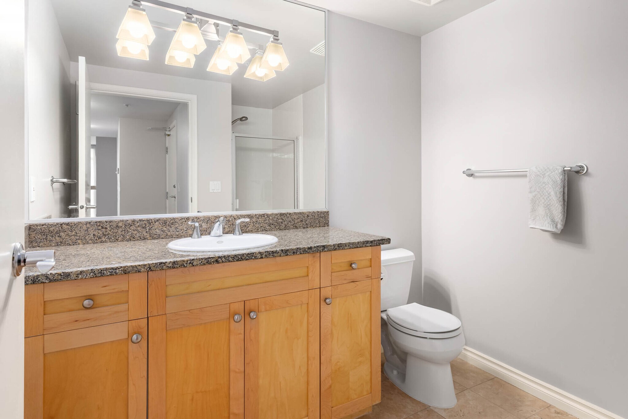 Building Photo - 1420 Terry Ave