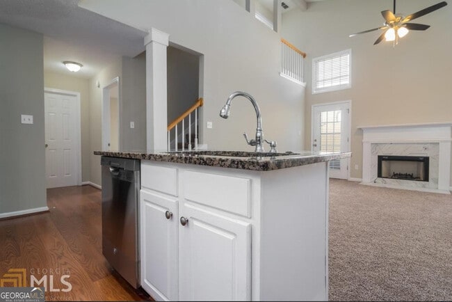 Building Photo - 145 Courtyard Dr