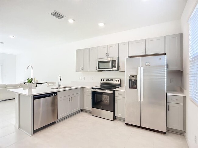 Building Photo - 16642 San Nicola Pl