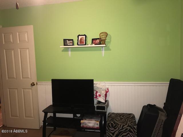 Building Photo - 29 Ardmore Ave