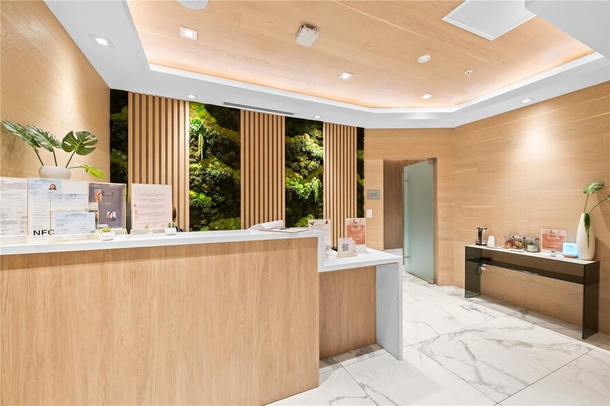 Building Photo - 90 SW 3rd St