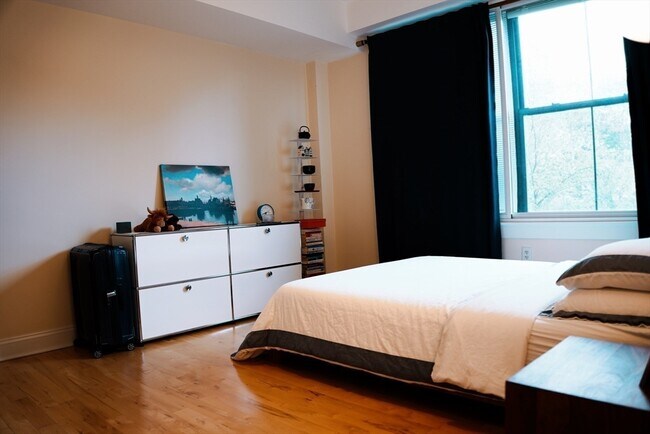 Building Photo - 110 Cypress St