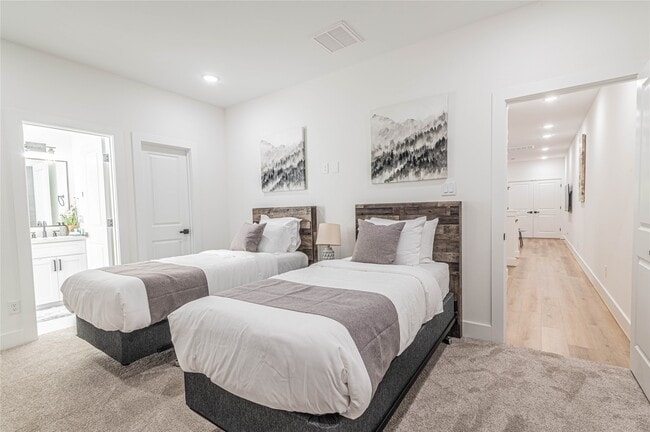 Building Photo - 3507 Ennis St