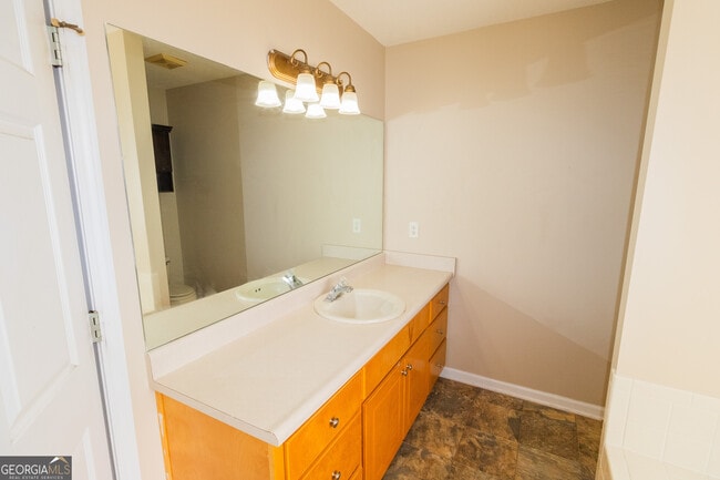 Building Photo - 1802 N Leah Ln