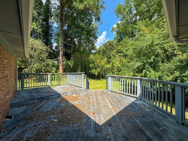 Building Photo - 6402 Fenwick Pl