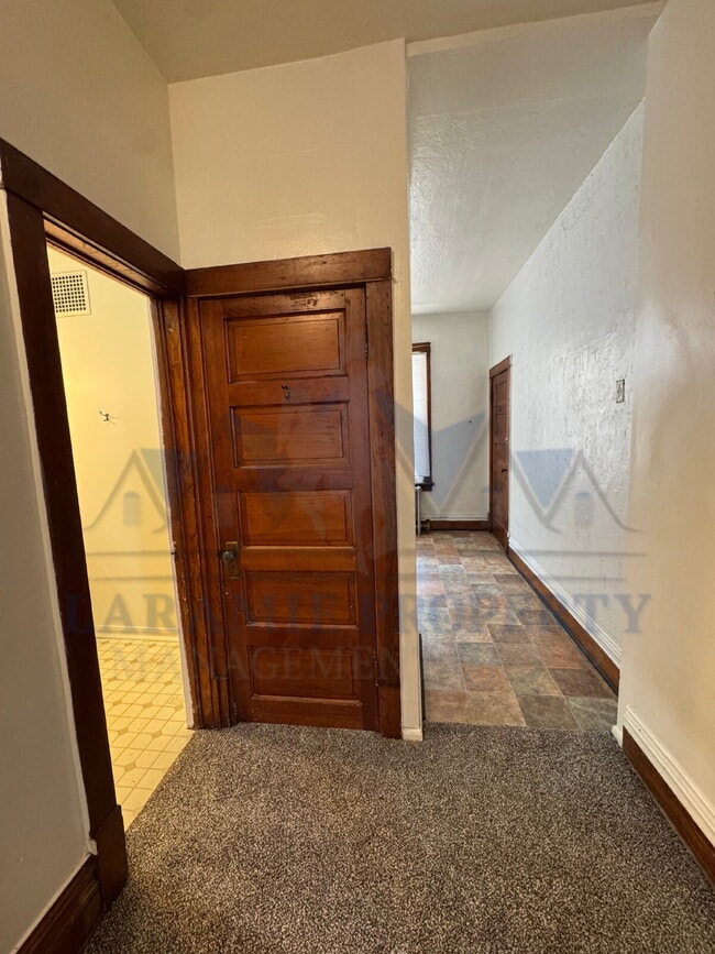 Building Photo - Studio Apartment