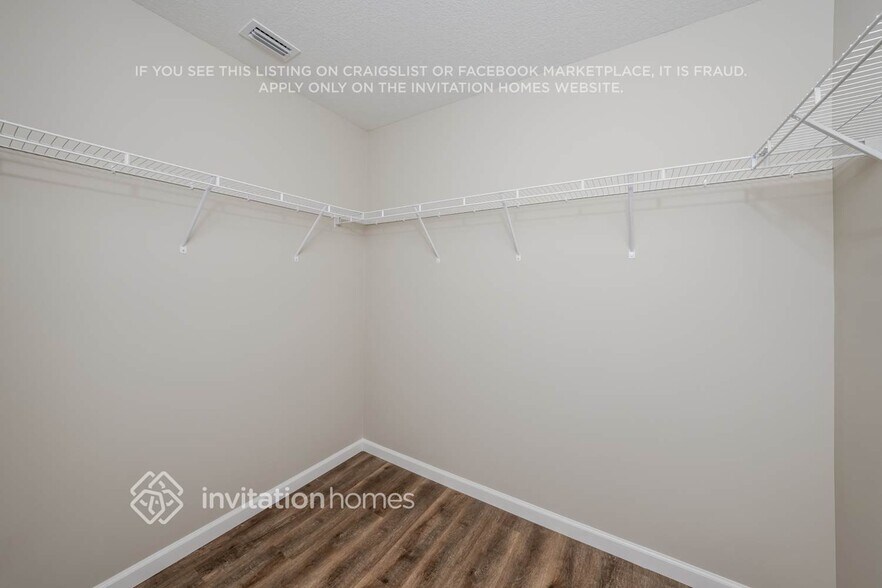 Building Photo - 739 SW Goodrich St