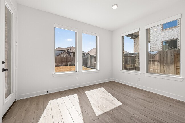 Building Photo - 26307 Aurora Vly Wy