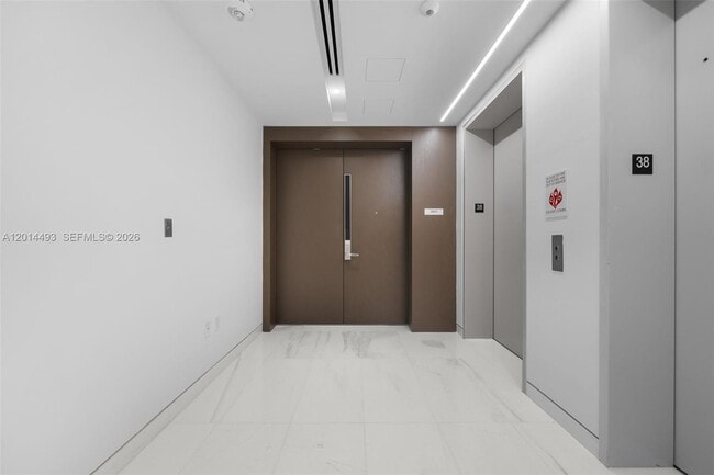 Building Photo - 300 Biscayne Blvd Way
