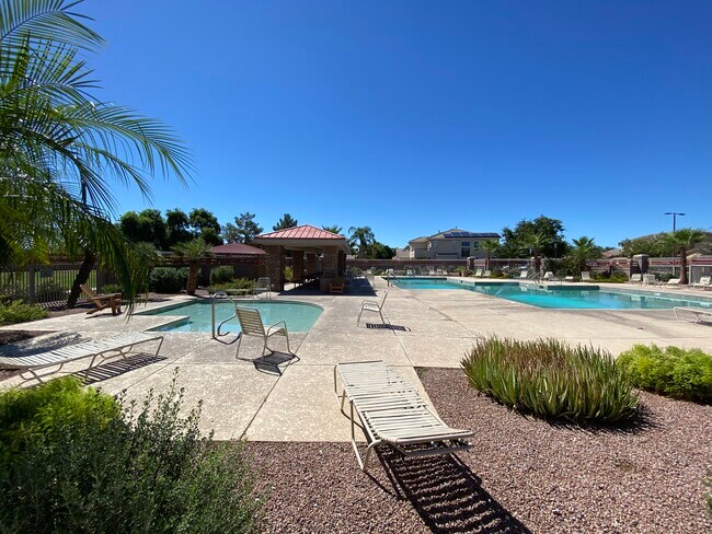 Building Photo - 18686 E Mockingbird Dr