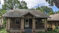 Building Photo - 1404 S Maywood Ave