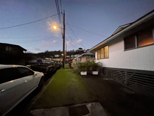 Building Photo - 212 Pakohana St