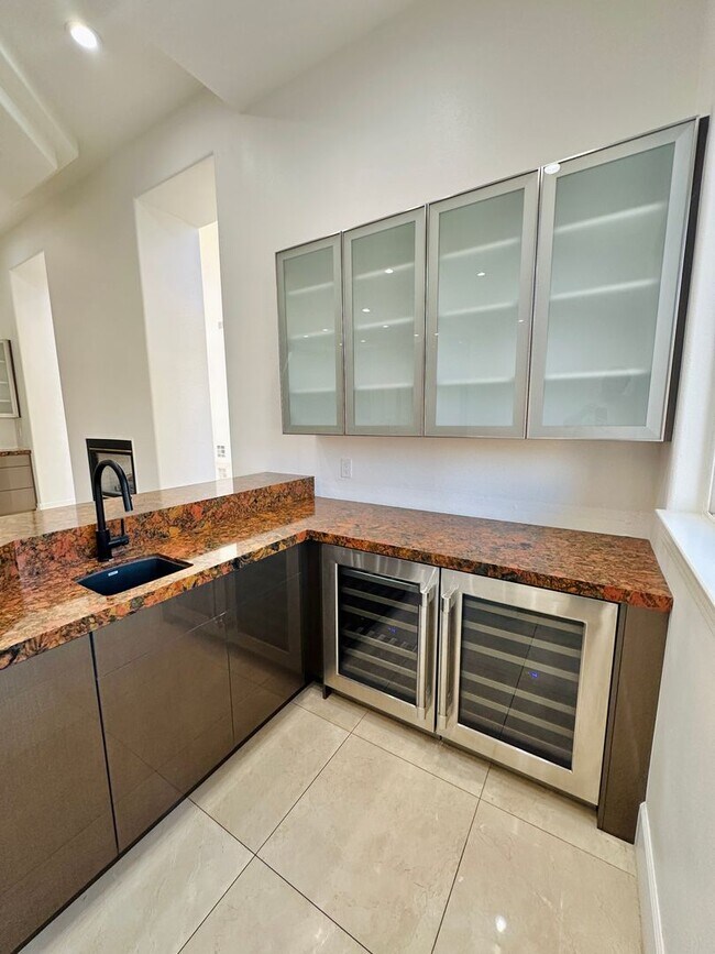 Building Photo - Stunning home with pool in prestigious Eagle Hills!