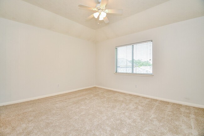 Building Photo - 17411 Lonesome Dove Trail